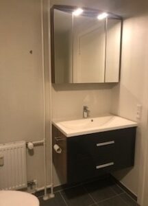 Hostrupvænget 90 - 217 - håndvask og spejl