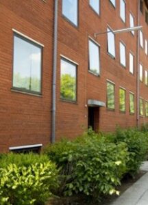 Hostrupvænget 90 - 217 indgangen til én af de mange opgange